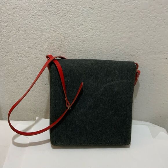 Popeq gray flannel wool handcrafted bag with red leather strap - Picture 2 of 10